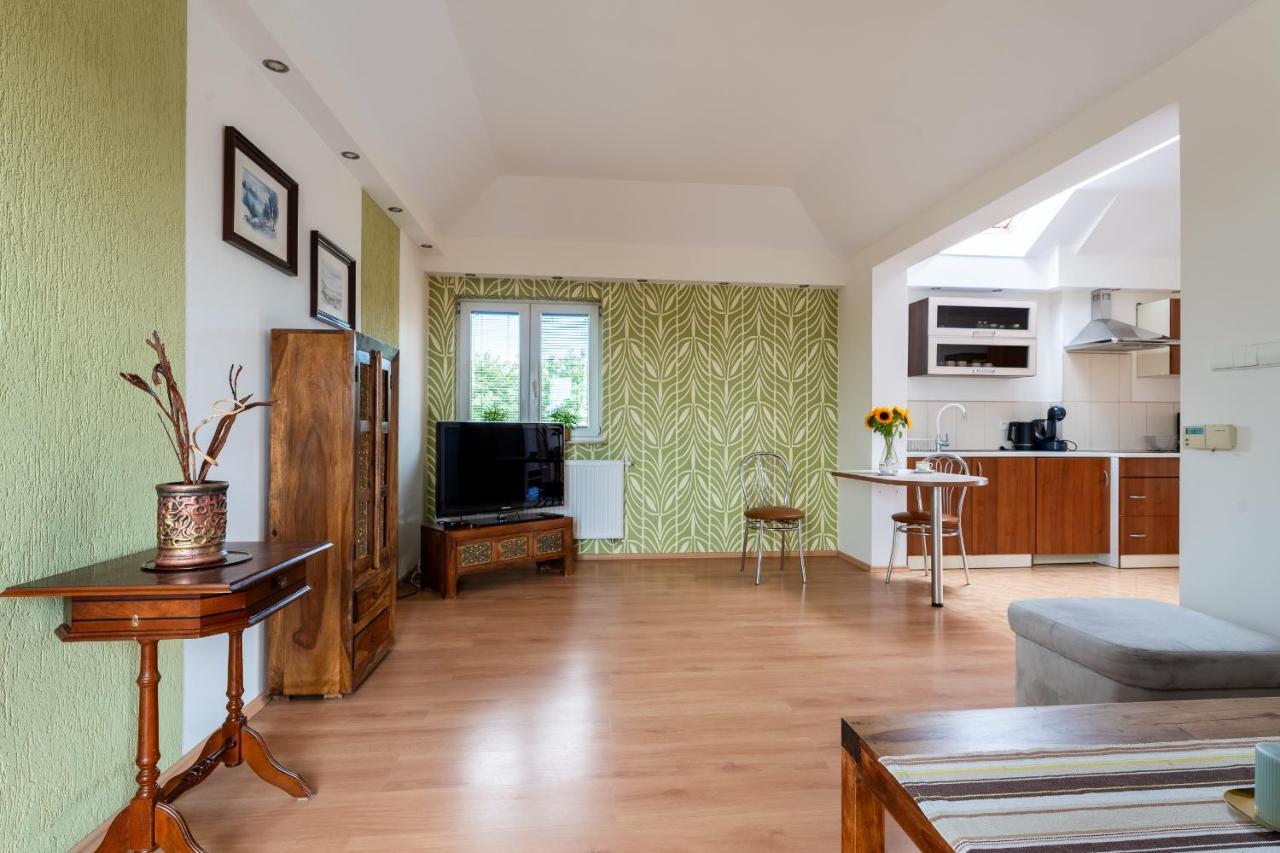 Apartament Green Hill Z Balkonem I Widokiem Na Karkonosze - Space Apart Jelenia Góra Buitenkant foto