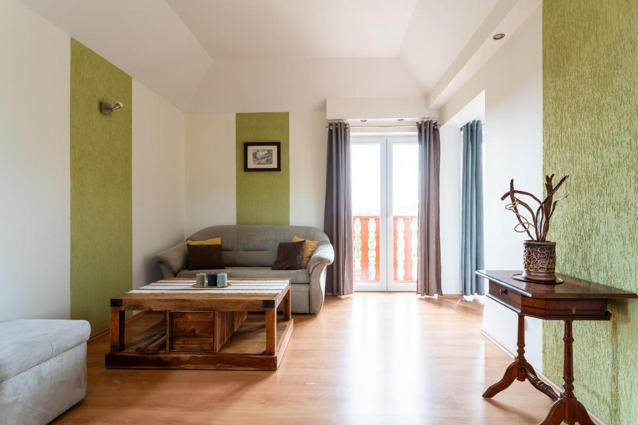 Apartament Green Hill Z Balkonem I Widokiem Na Karkonosze - Space Apart Jelenia Góra Buitenkant foto